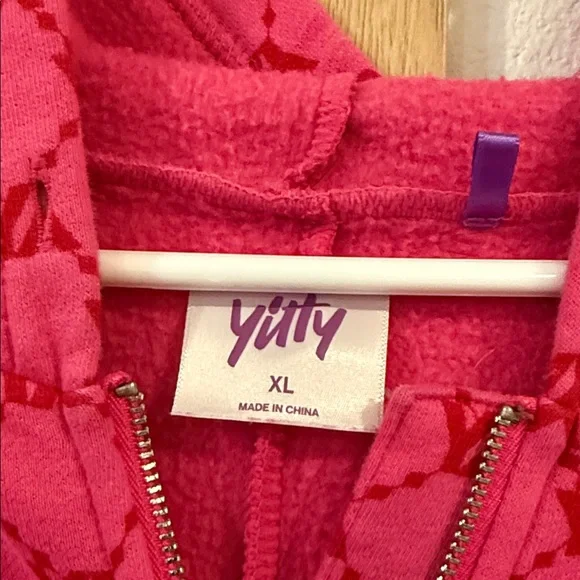 Yitty - Picture 2 of 3